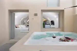 BlackRock suites, Karterados