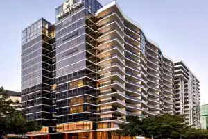 Meriton Suites, Canberra
