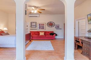 Rustic Studio walking distance to Downtown, Reno