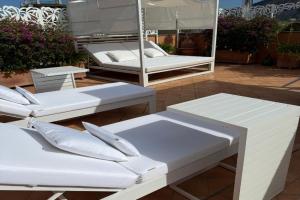 The Rooftop Terrace b&b Double Rooms Private Bathrooms and an equipped Roof Terrace, Piano di Sorrento