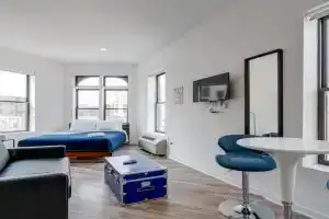 River West, Second Floor by 747 Lofts Hotel, Chicago