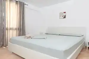 Sunny Side Apartments, Vlore