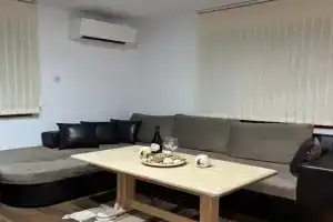 Guest House Tanevi, Devin