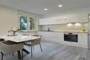 Apartment Vanesa, Bagnole