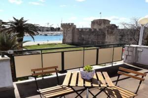 MY DALMATIA - M Apartment with free parking and roof terrace, Trogir