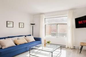 Le Mile End by M11 - Spacious 2BDR Unit with Sofa Bed Apartments, Laval