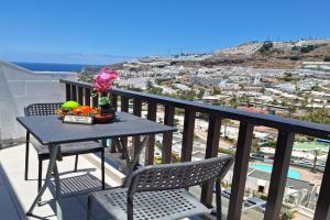 Solaris - Refurbished, Top Floor, Sea Views Apartments, Puerto Rico