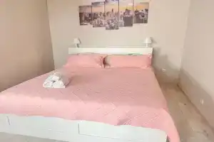 # 50 Solnechnaya komfortnaya studiya Apartments, Atyrau