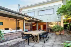 Delightful 4-Bed Home near Centennial Park Guest house, Sydney