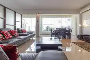 Bright 3BR in the Beating Heart of TLV by FeelHome Apartments, Bnei Brak