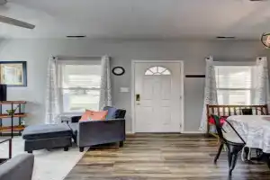 Red Bench Cottage Ideal location near parks, trails, skiing, hiking, biking, shopping extended stays welcome, Boise