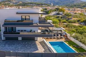 Stunning Home In Guest house, Solin
