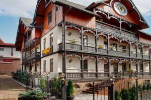 Hotel Boutique Refael, Truskavets