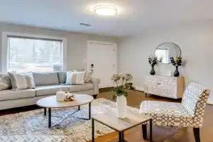 Pet-Friendly Home about 6 Mi to Downtown! Guest house, Atlanta