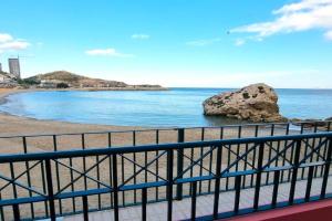 New beachfront duplex - sleeps up to 4 Guest house, Gibraltar