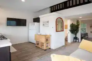Coastal Tiny House 2 Queen Beds low loft, San Luis Obispo