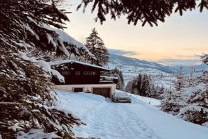 Haus an der Planai (Pistenzugang & Panoramablick) Guest house, Schladming