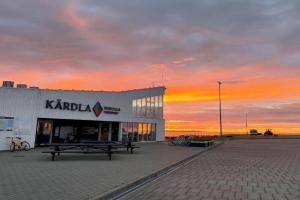 Merevaatega majutus sadamas Apartments, Kardla