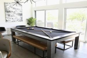 Tailgate Penthouse 2 Blocks from UT Stadium, Austin