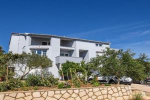 Apartments Ned, Mandre