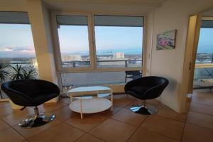 ZEN Apartment - spacious for 7 - central - kitchen, Offenbach