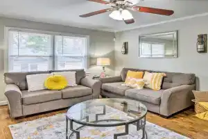 East Point Home about 6 Mi to Downtown ATL Guest house, Atlanta