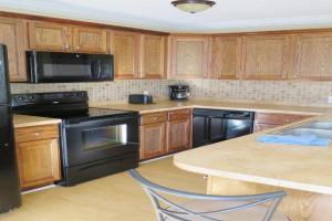 Steps From Beach! Grill - Wif Villa, Holmes Beach
