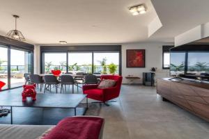 Bautiful Penthouse 4Bed with Jacuzzi sea view, Rishon LeZion