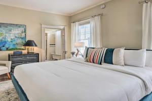 Bright Apartment 3 Mi to Downtown!, Birmingham