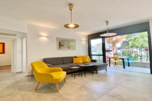 Lapin 9 - By Beach Apartments TLV, Tel Aviv