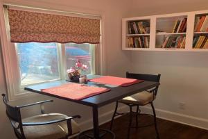Briar Creek Rd bnb Villa, Charlotte