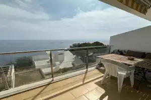 Apartamento vista mar y parking en AV-27, Roses