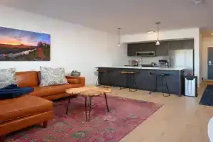 Stylish SoBo Condo - Steps to Main St Apartments, Bozeman