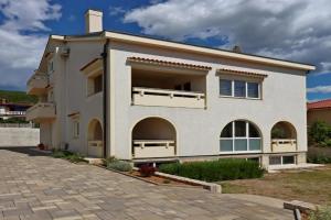 Apartments with parking space, Krk - 20553, PUNAT