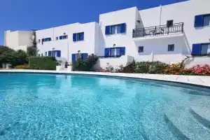 Ikaros Studios & Apartments, Naxos Chora