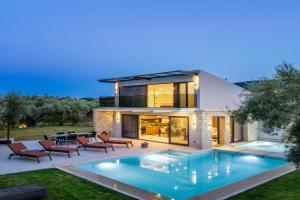 Torretta Villas, Lygia