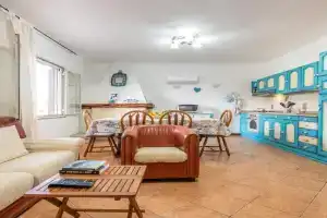 Appartamento immerso nel verde Guest house, Domus de Maria