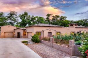 Bosque Retreat on the Rio - Single Story - 4 Kings Guest house, Albuquerque