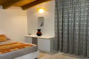 Casa Ghirthalos, Nuoro