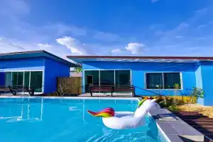 RadHut Guest house, Chalong