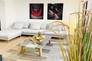 Hotel Apartment with 2-en suite Bedrooms, Cala Mayor