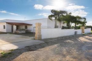 Villa Andrea House by BarbarHouse, Torre Lapillo