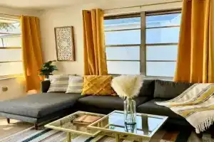 Lush tropical big home close to Airport, Calle 8, Coral Gables and lots more amenities Guest house, Miami