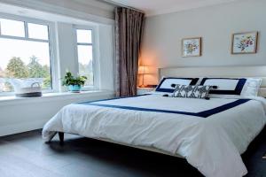 Nice home away at near YVR Guest house, Richmond