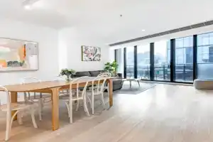 Aurora Residence - Free Parking and Pool Apartments, Melbourne
