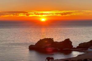 Studio Apartments with swimming pool and sea view - Beach, Pelekas