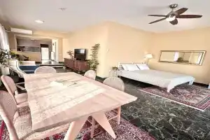 Seaside Family Home with Wraparound Balcony - Blue Zone Homes Apartments, Olympiaki Akti