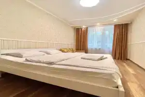 ApartPoltava 100 kvadratnih metriv zatishku v sertsi Poltavi, Korpusniy park, Bankivskiy ChEK, Poltava