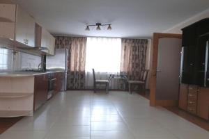 Apartamenti 100 kv.m na Shota Rustaveli, Odessa