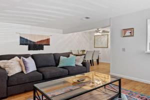 Nice Quiet Downtown Apt Pool Free Parking Apartments, Austin